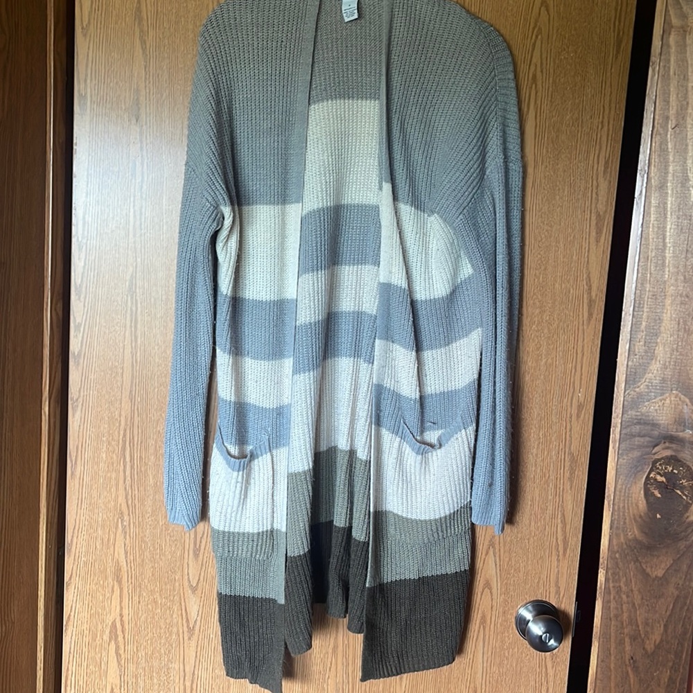 Rue 21 sweater
